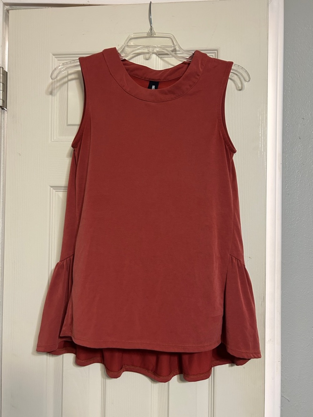 🍃2/$15, 🦁5/$25 Agnes & Dora rust orange sleeveless top
